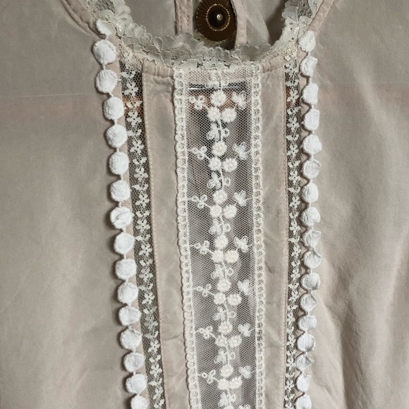 Forever 21 Flowy Feminine Blouse - Picture 3 of 8